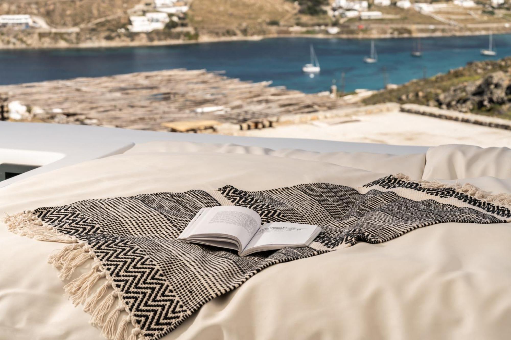 White Stone Mykonos Hotell Agios Ioannis Diakoftis Exteriör bild